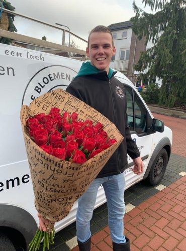 Laat 36 rode rozen bezorgen in de gemeente Nieuwkoop op Valentijnsdag