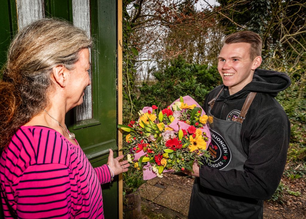 Quinn Cordes in het nieuws AD over De bloemenjongen